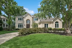 424 E Thomas St, Arlington Heights, IL 60004 - Photo 1