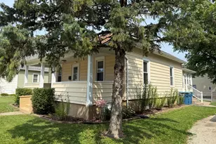 424 E 1st St, Oglesby, IL 61348 - Photo 1