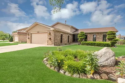 722 Seafarer Drive, Schaumburg, IL 60193 - Photo 1