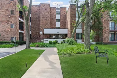 3505 Lakeview Drive #204, Hazel Crest, IL 60429 - Photo 1