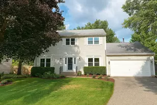 643 Kingsbury Ct, Algonquin, IL 60102 - Photo 1