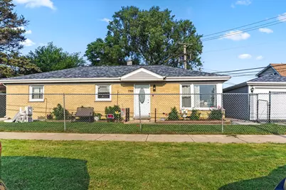 7701 Latrobe Avenue, Burbank, IL 60459 - Photo 1