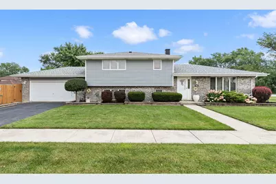 11841 S Leamington Avenue, Alsip, IL 60803 - Photo 1