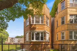 7827 S Kingston Ave, Chicago, IL 60649 - Photo 1