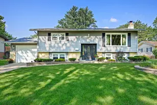 6718 Briargate Dr, Downers Grove, IL 60516 - Photo 1