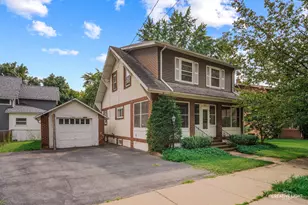 421 Simms St, Aurora, IL 60505 - Photo 1