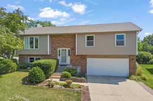 1019 Tioga Ct, Carol Stream, IL 60188 - Photo 1