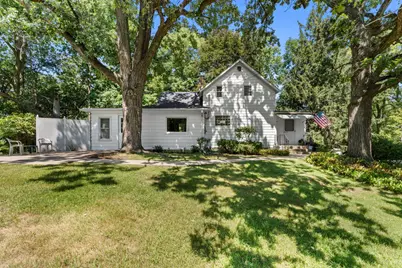 39132 N Mound Avenue, Spring Grove, IL 60081 - Photo 1