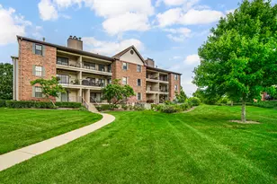 611 Hapsfield Ln, Buffalo Grove, IL 60089 - Photo 1