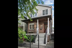 1923 W Berenice Ave, Chicago, IL 60613 - Photo 1