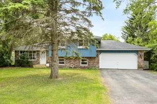 29W459 Lee Rd, West Chicago, IL 60185 - Photo 1