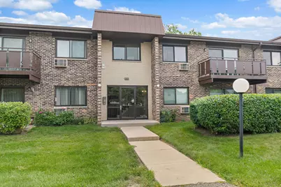 2620 N Windsor Drive #204, Arlington Heights, IL 60004 - Photo 1