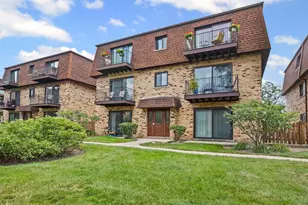 9713 Bianco Terrace, Des Plaines, IL 60016 - Photo 1