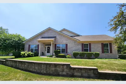 982 Oak Ridge Boulevard, Elgin, IL 60120 - Photo 1