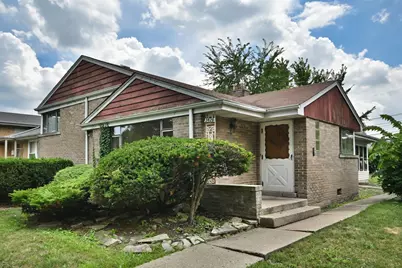 3829 W Chase Avenue, Lincolnwood, IL 60712 - Photo 1