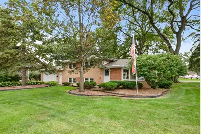 7213 W 109th Street, Worth, IL 60482 - Photo 1