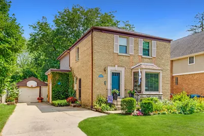 105 S I Oka Avenue, Mount Prospect, IL 60056 - Photo 1