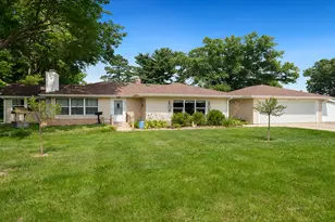 402 Glendale Rd, Loves Park, IL 61111 - Photo 1