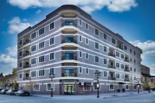 105 S Cottage Hill Ave, Elmhurst, IL 60126 - Photo 1