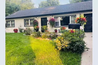 5 Woodridge Road, Montgomery, IL 60538 - Photo 1