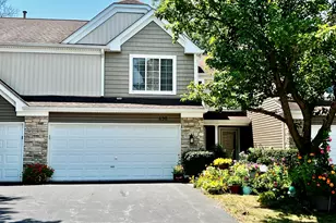 438 Locksley Dr, Streamwood, IL 60107 - Photo 1