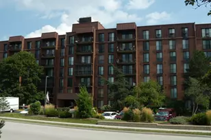 111 Acacia Dr, Indian Head Park, IL 60525 - Photo 1