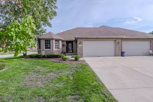 313 Louisa St N, Shorewood, IL 60404 - Photo 1