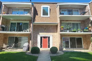 8704 Mobile Ave, Oak Lawn, IL 60453 - Photo 1