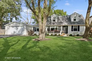 1120 Country Club Rd, Lake Zurich, IL 60047 - Photo 1