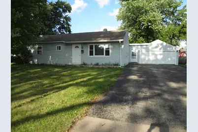 210 Caddy Avenue, Carpentersville, IL 60110 - Photo 1