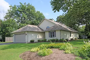 135 Miller Rd, Lake Zurich, IL 60047 - Photo 1