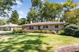 195 Peterson Pkwy, Crystal Lake, IL 60014 - Photo 1