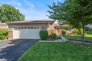 1724 Patricia Ln, Saint Charles, IL 60174 - Photo 1