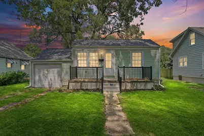 922 W Vine Street, Champaign, IL 61821 - Photo 1