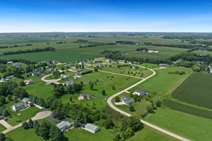 582 Panther Dr, Dixon, IL 61021 - Photo 1