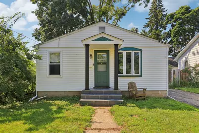 419 Ridgeland Avenue, Woodstock, IL 60098 - Photo 1