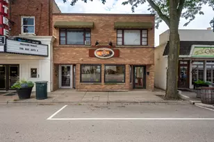 382 Lake St, Antioch, IL 60002 - Photo 1