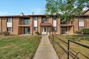 2212 Wharf Dr, Woodridge, IL 60517 - Photo 1