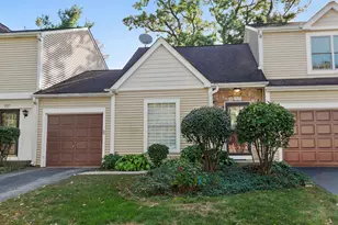 1925 Ozark Pkwy, Algonquin, IL 60102 - Photo 1