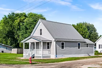 607 S Martin Street, Atlanta, IL 61723 - Photo 1