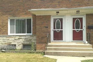 431 Oak St, Des Plaines, IL 60016 - Photo 1