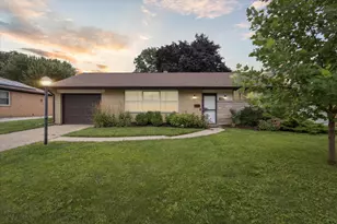 1415 Cynthia Dr, Rockford, IL 61107 - Photo 1