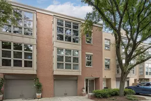 2355 N Wayne Ave, Chicago, IL 60614 - Photo 1