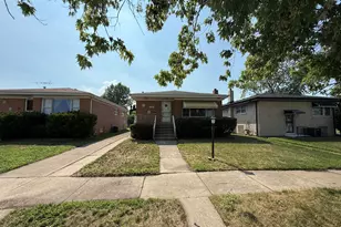 530 Bensley Ave, Calumet City, IL 60409 - Photo 1