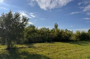 1917 N Queen Anne Rd, Woodstock, IL 60098 - Photo 1