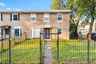 259 W Swann St, Chicago, IL 60609 - Photo 1