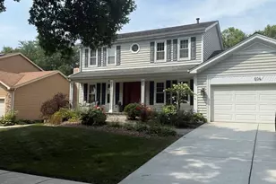 604 N Brookdale Dr, Schaumburg, IL 60194 - Photo 1