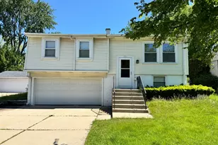 55 W Green Meadows Blvd, Streamwood, IL 60107 - Photo 1