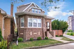 5838 N Sacramento Ave, Chicago, IL 60659 - Photo 1