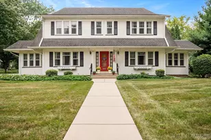 1334 W Downer Pl, Aurora, IL 60506 - Photo 1